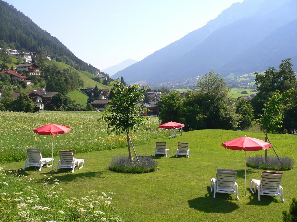 Sportpension Elisabeth Neustift im Stubaital Exterior foto